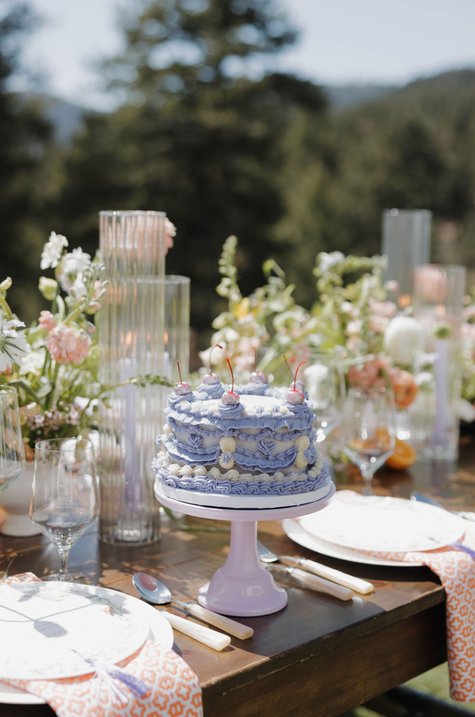 Pastel Cake Stands