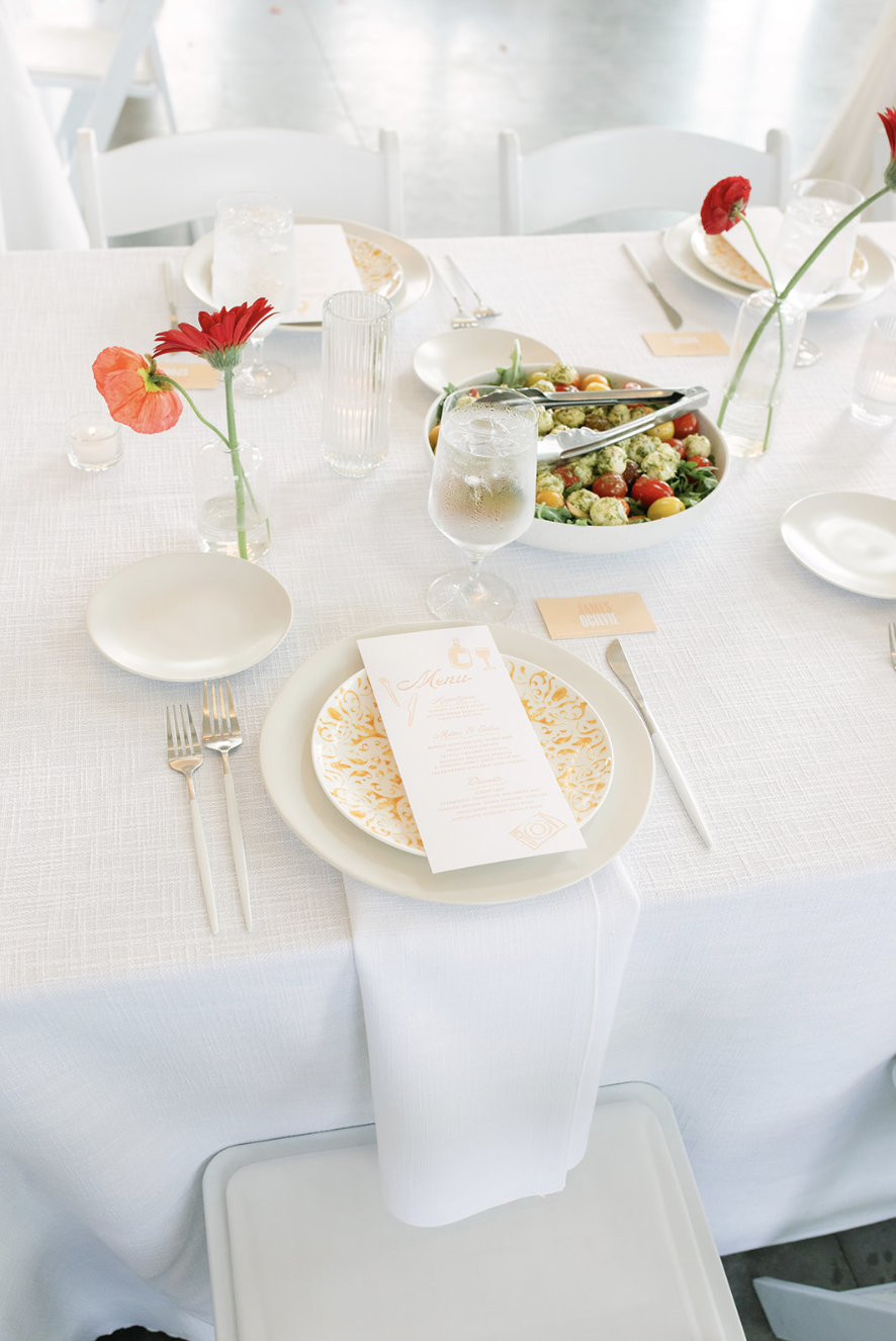 Silver/White Flatware